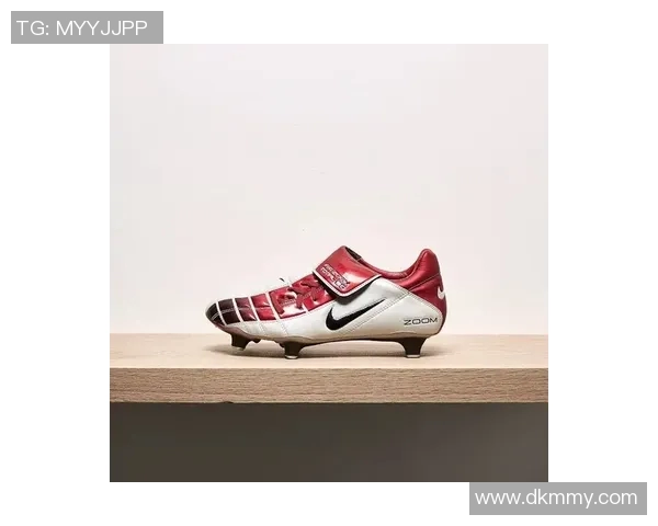 复古球星足球鞋的魅力与创新设计探索适合现代玩家的复古风情 复古球星足球鞋的魅力与创新设计探索适合现代玩家的复古风情