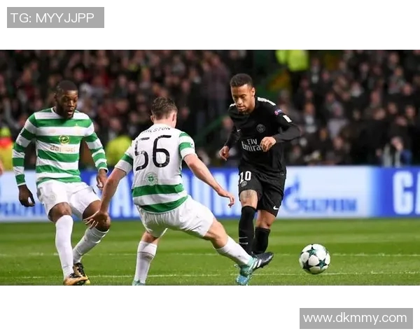 小球足球星的成长历程与赛场风采全面解读 小球足球星的成长历程与赛场风采全面解读