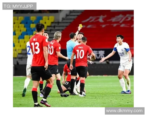 足球巨星深情告别老东家感人视频引发球迷热议