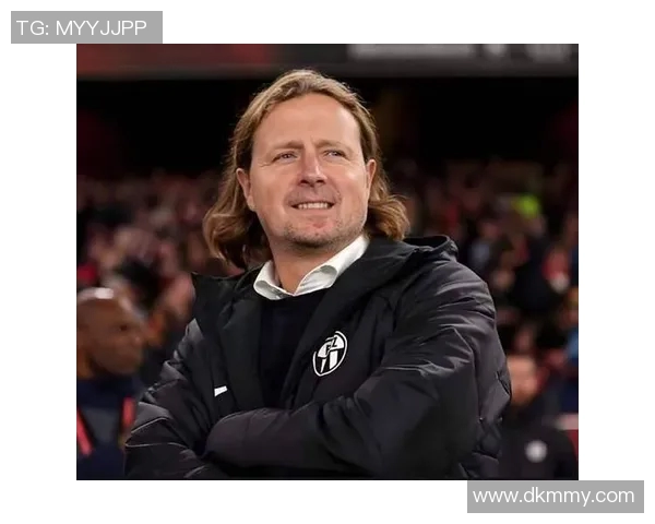 送足球球星卡的主播是谁引发粉丝热议背后隐藏的秘密揭秘 送足球球星卡的主播是谁引发粉丝热议背后隐藏的秘密揭秘